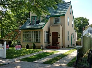 11107 77th Ave, Forest Hills, NY 11375