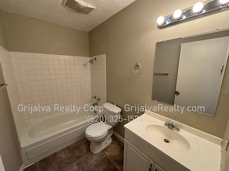 255 Silverbell — Photo 8