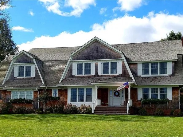 28 Dyke Road, Setauket, NY 11733