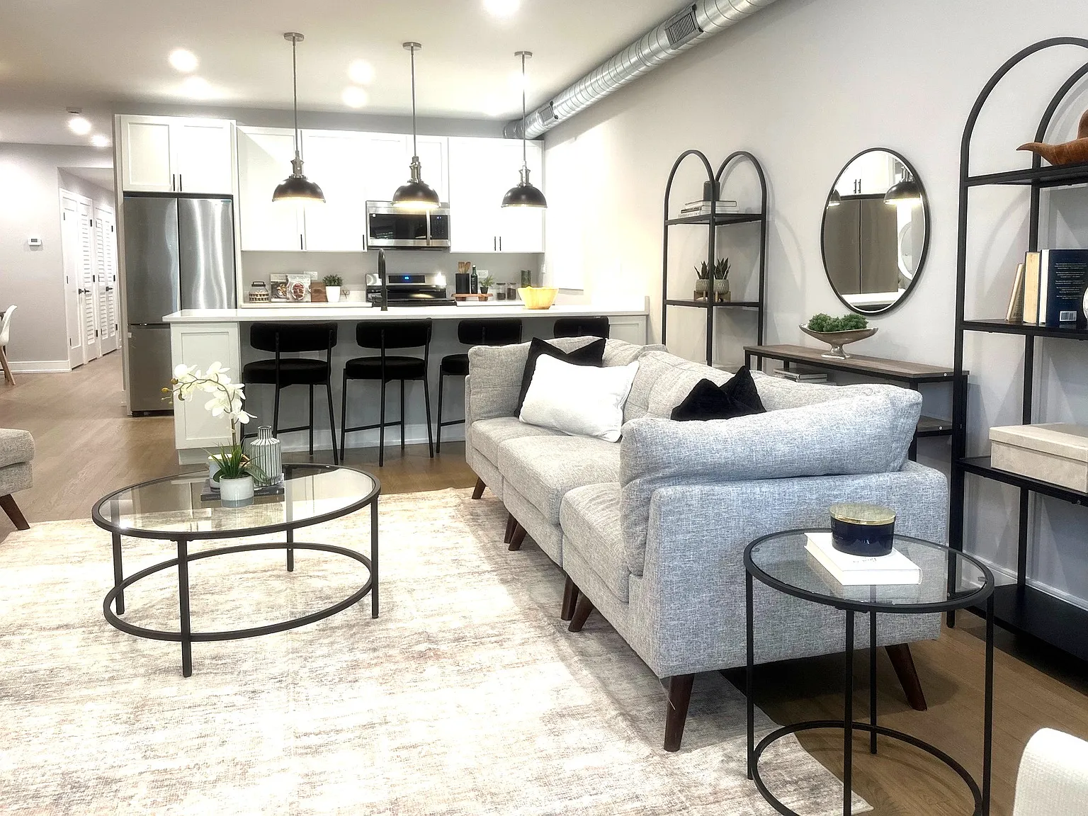 2 bed, 1550 sqft, $3,995 — Photo 2