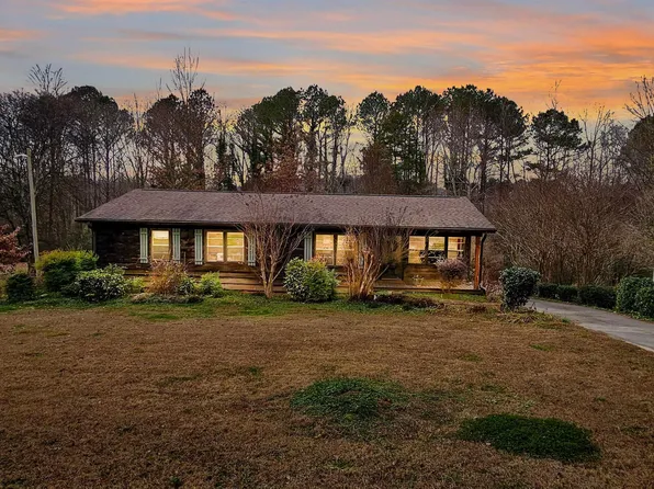 417 McFoilton Ln, Scottsboro, AL 35768