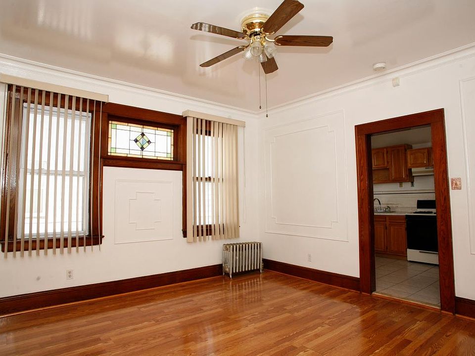 1st image of 170 Eastern Pkwy