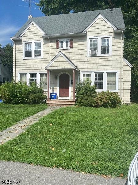 1st image of 749 E STIRLING DR