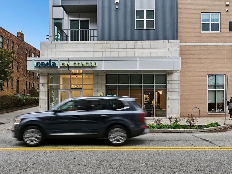 Coda on Centre — Photo 40