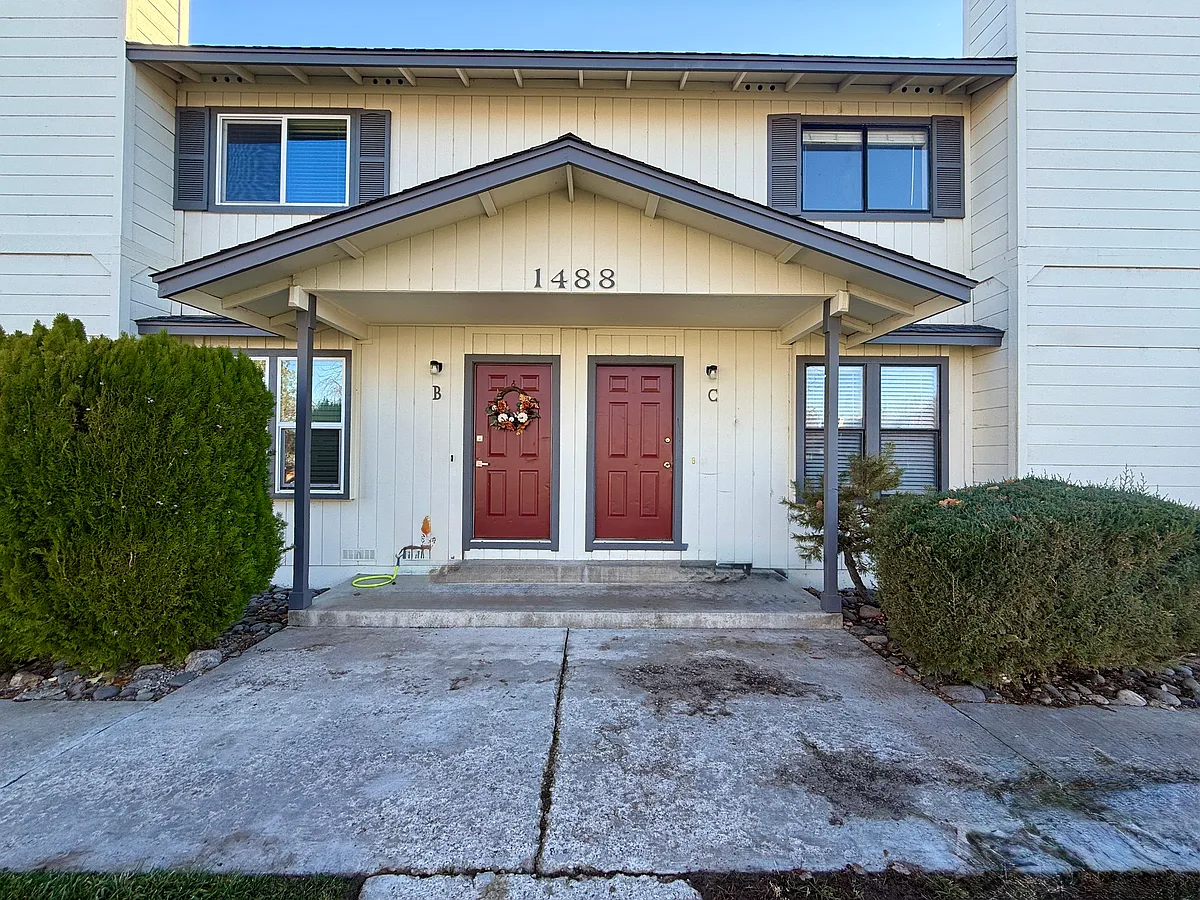 Building Photo - 1488 Douglas Ave #C