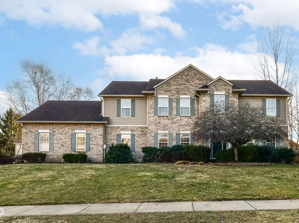 11482 Burkwood Dr, Carmel, IN 46033