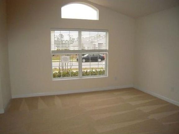 2nd image of 2437 Deer Creek Blvd