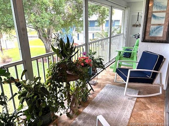 3rd image of 1854 SW Palm City Rd APT 203