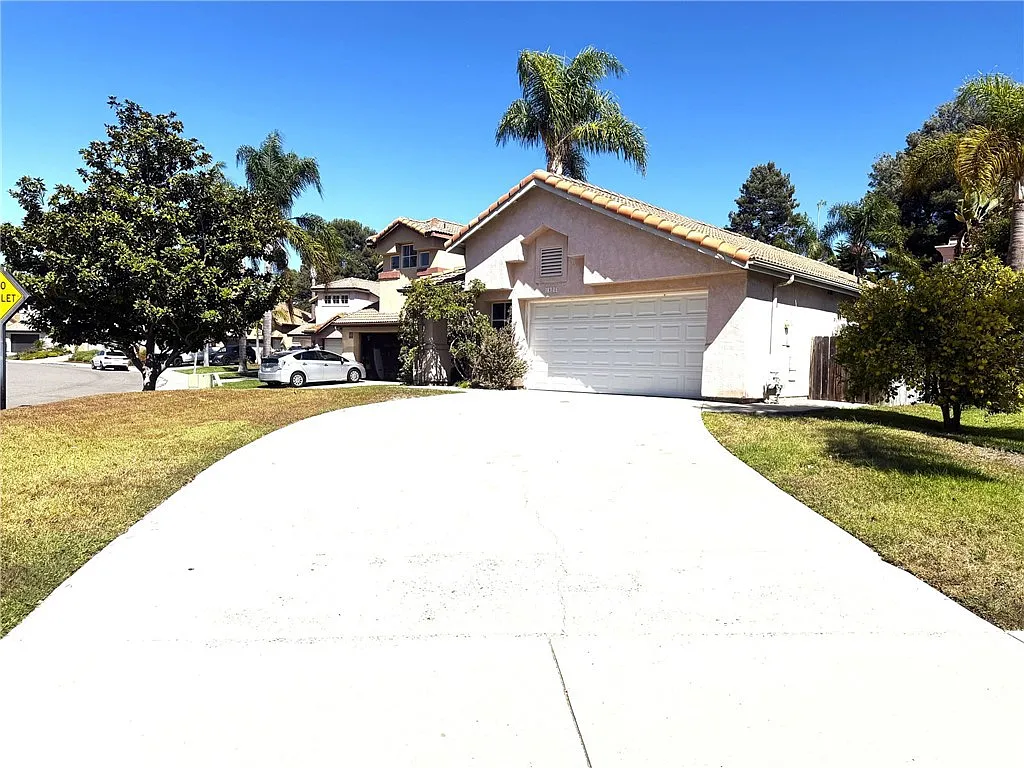 3 bed, 1380 sqft, $3,800 — Photo 3