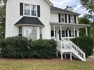 3 bed, 2.5 bath, 1790 sqft, $2,300 — Photo 1