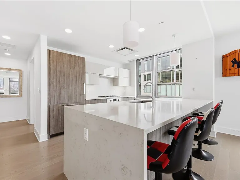 9 Avenue At Port Imperial #1016 — Photo 10