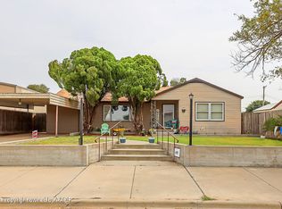 405 S Ridgeland Ave, Fritch, TX 79036