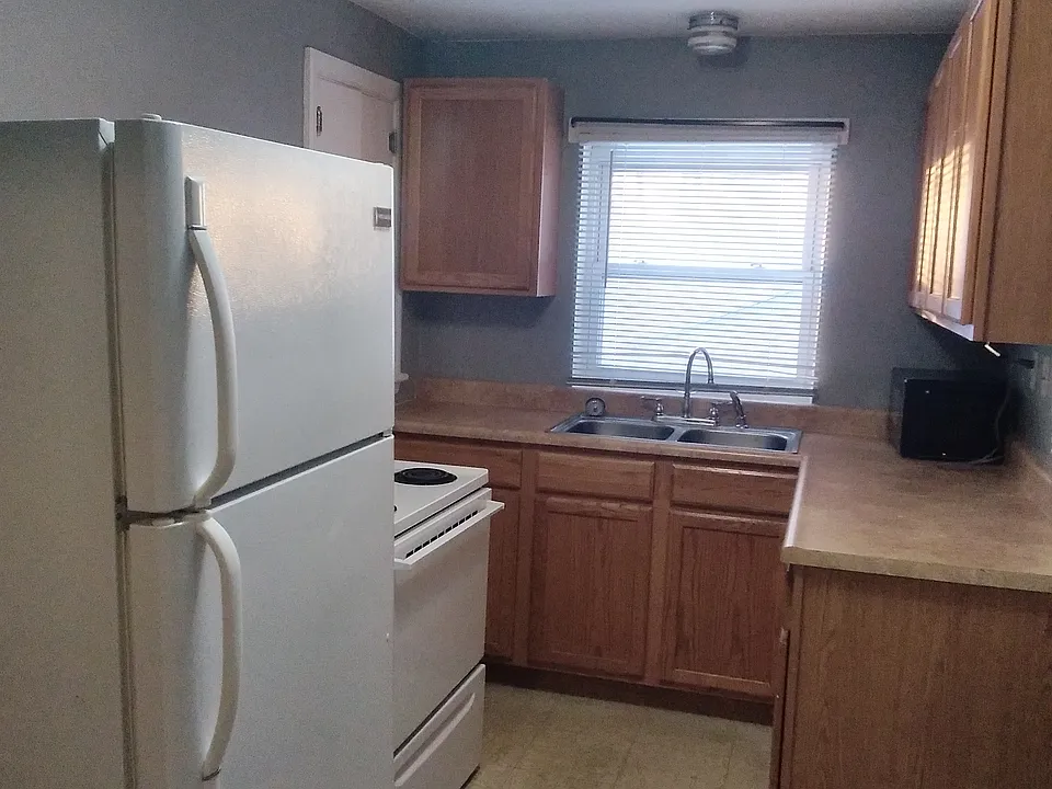 301 W South St #3