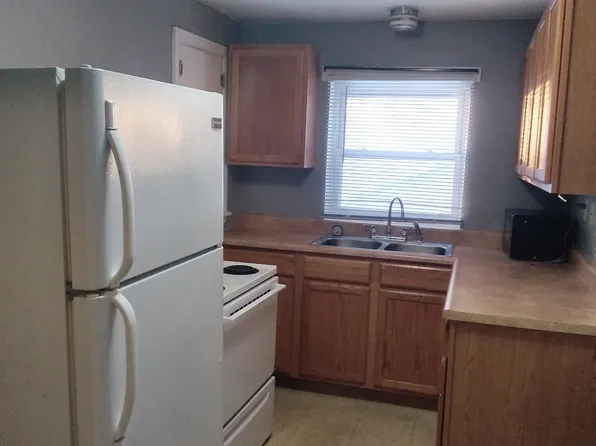 301 W South St #3, Centerville, IN 47330