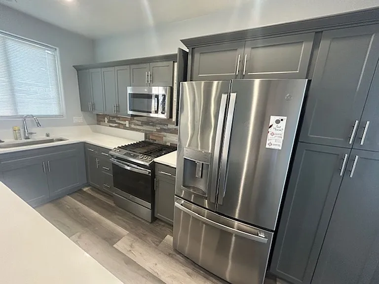 3037 N Sowell St — Photo 4