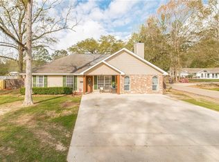 101 Cedar Ln, Ponchatoula, LA 70454