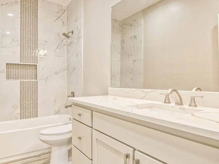 3304 E Elida St — Photo 17