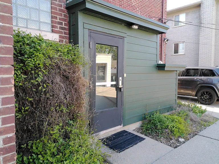 2041 N Main St #1 — Photo 6