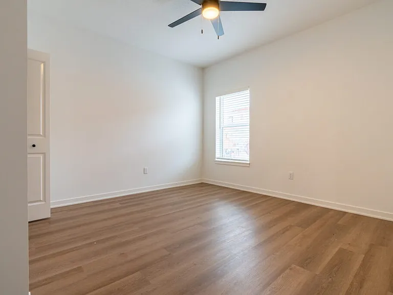 110 N Delaware Ave #202 — Photo 11