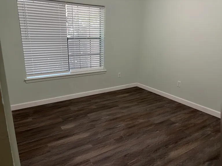 309 W Hickory St #A — Photo 3
