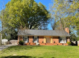 715 Fairbanks Rd, Charlotte, NC 28210