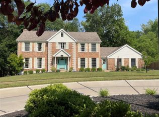 716 Forsheer Ct, Chesterfield, MO