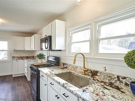 3rd image of 3248 State St NW