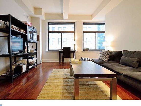 3rd image of 1500 Chestnut St APT 8G