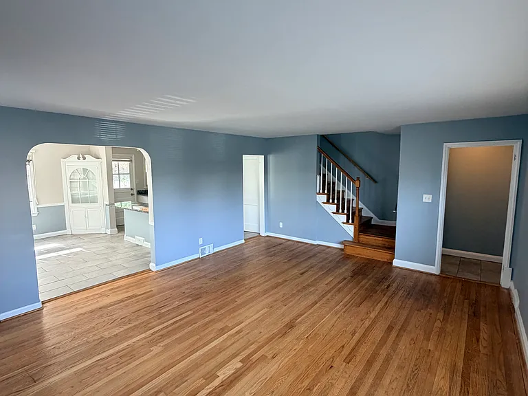 1832 Edgewood Rd — Photo 1