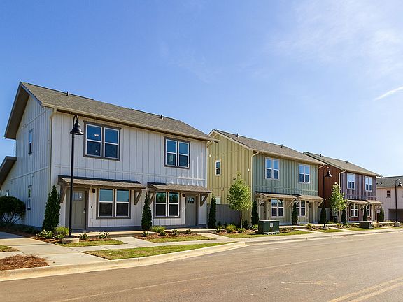 4th image of 335 Culbertson Dr NW #402