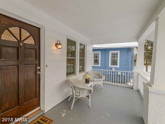 3rd image of 7719 Garland Ave