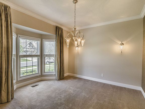 4th image of 63 Brookehill Dr