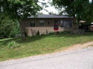 113 Kennedy St, Livingston, TN 38570
