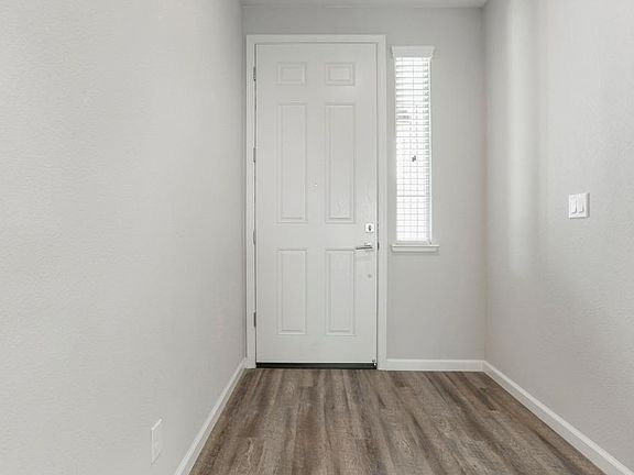 2nd image of 1555 Hutchison Valley Dr