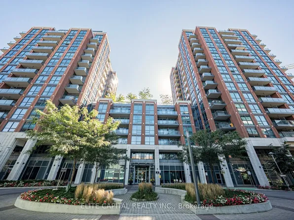 31 Tippett Rd #740, Toronto, ON M3H 0C8