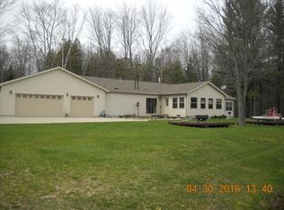 711 Drummond Rd, Gladwin, MI 48624