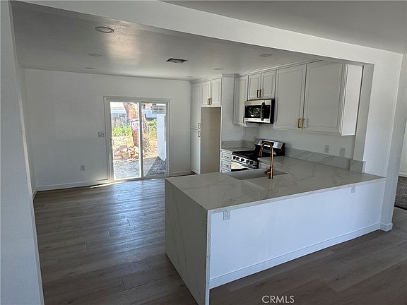 5th image of 14812 Helwig Ave
