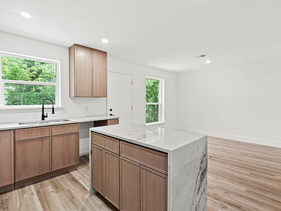 4th image of 7734 Bruton Rd