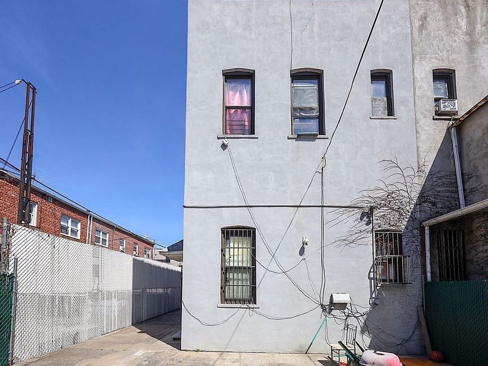 2nd image of 1516 70th St APT 2