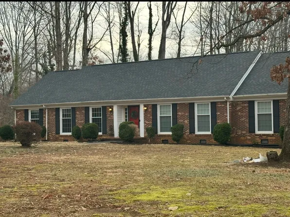 2115 Meadowbrook Ter, Reidsville, NC 27320