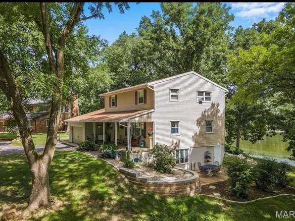 12 Del Mar Ct, Taylorville, IL 62568