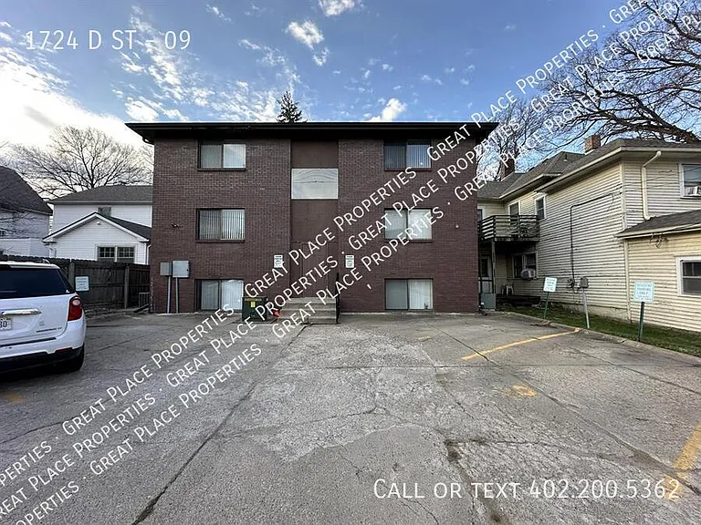 1724 D St #9 — Photo 4