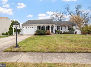 228 Aqua Ln, Delran, NJ 08075