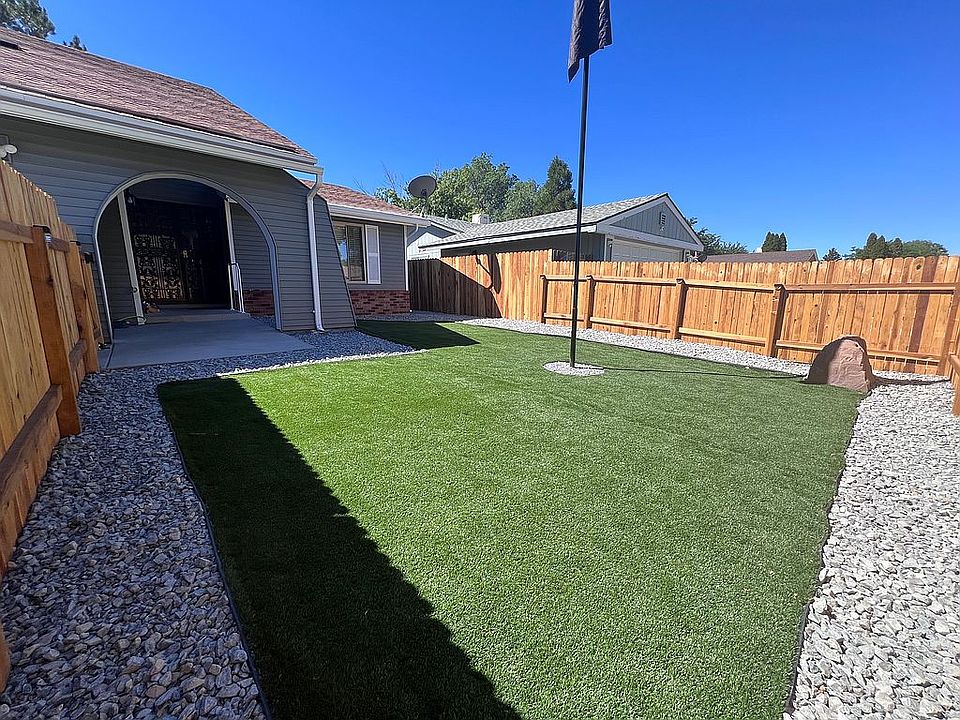 1st image of 889 Glen Valley Dr