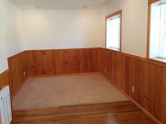 Dining area/living room area