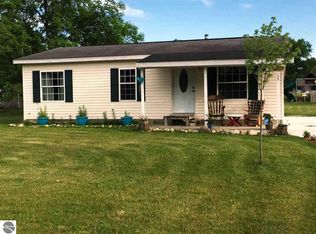 5569 W Plum Valley Rd NW, Rapid City, MI 49676