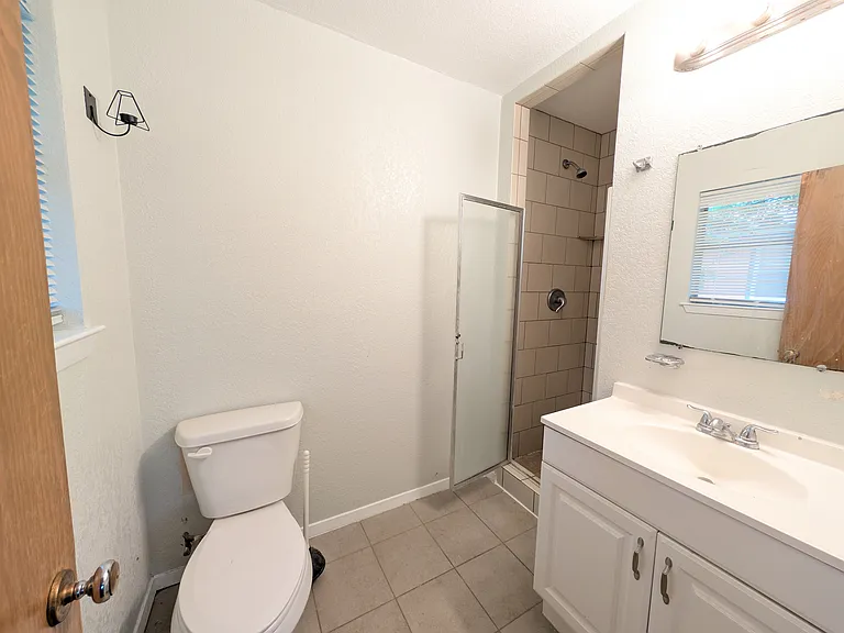 1708 Linden Dr — Photo 5