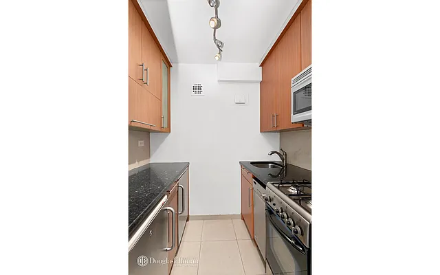 Sold by Douglas Elliman | media 4