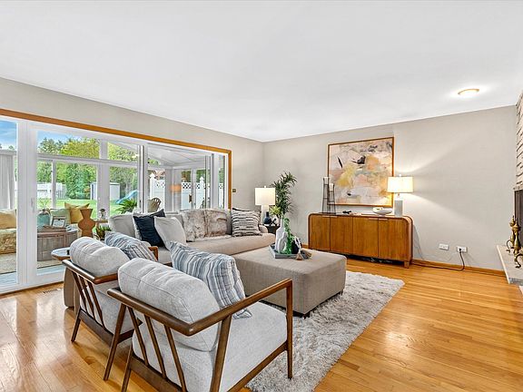 2nd image of 3816 Cumnor Rd