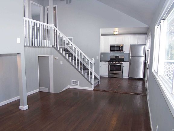 3rd image of 18 Dillon Ave